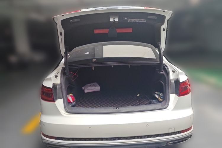 Used Audi A4L 2019 40 TFSI Fashion Version China V Trunk