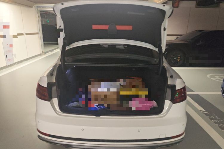 Used Audi A4L 2019 40 TFSI Fashion Edition China VI Emission Standard Trunk