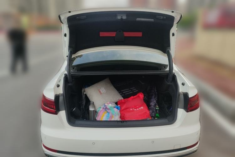Used Audi A4L 2019 40 TFSI Fashion Edition China VI Emission Standard Trunk