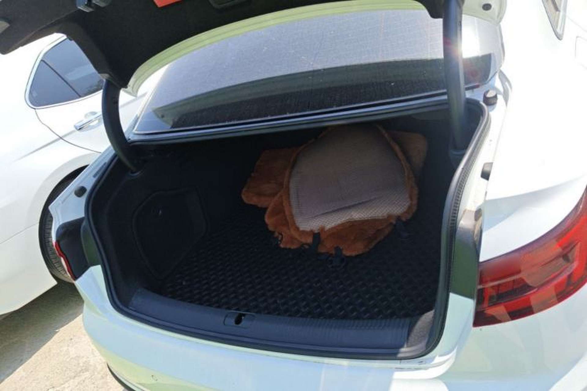 Used Audi A4L 2019 40 TFSI Ambition China VI Trunk