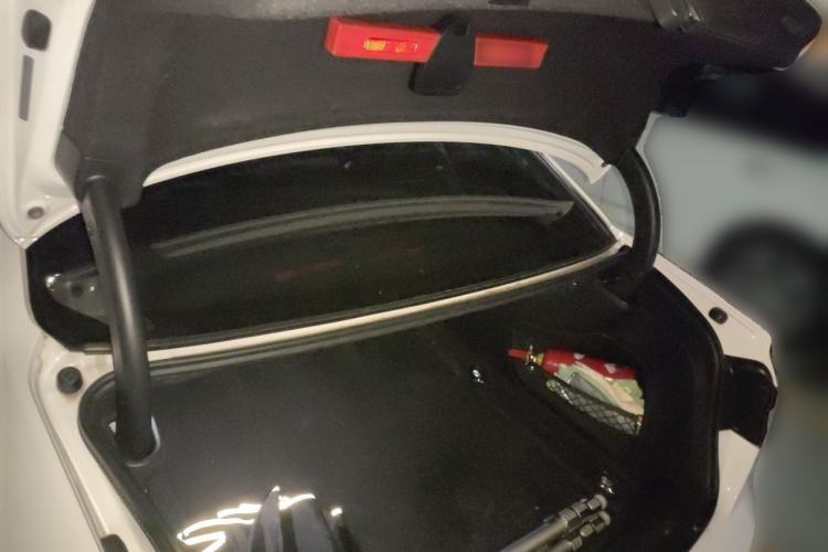 Used Audi A4L 2019 40 TFSI Fashion Edition China VI Emission Standard Trunk