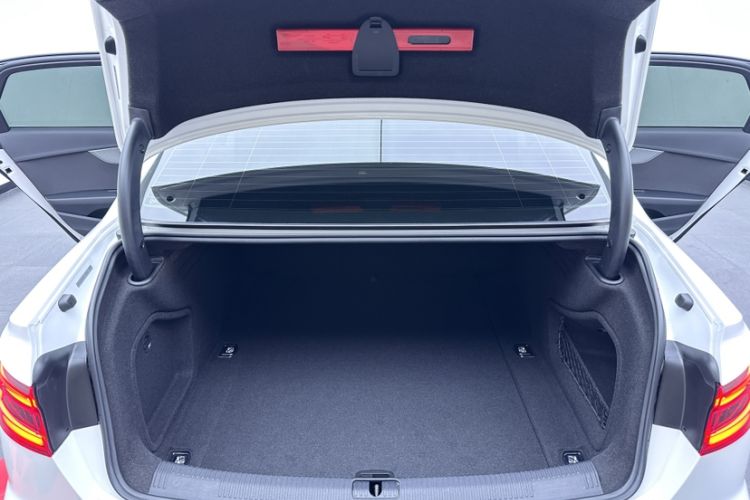 Used Audi A4L 2019 40 TFSI Ambition Version China V Trunk