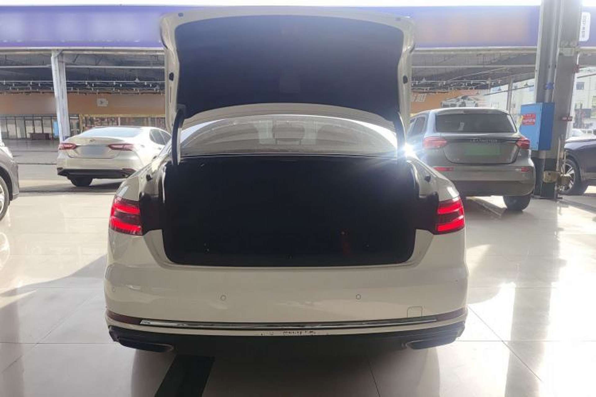 Used Audi A4L 2019 40 TFSI Ambition Version China V Trunk