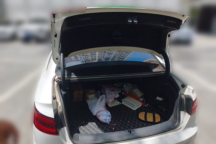 Used Audi A4L 2019 40 TFSI Fashion Edition China VI Emission Standard Trunk