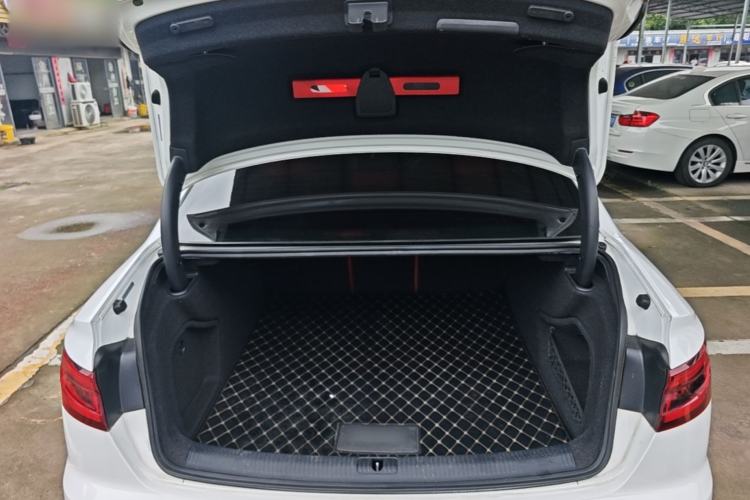 Used Audi A4L 2019 40 TFSI Ambition Version China V Trunk