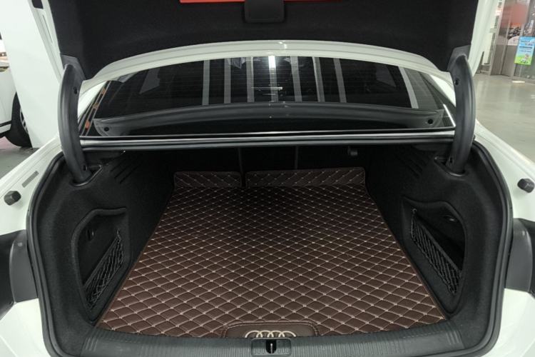 Used Audi A4L 2019 40 TFSI Fashion Version China V Trunk