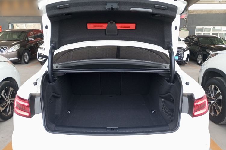 Used Audi A4L 2019 40 TFSI Ambition China VI Trunk
