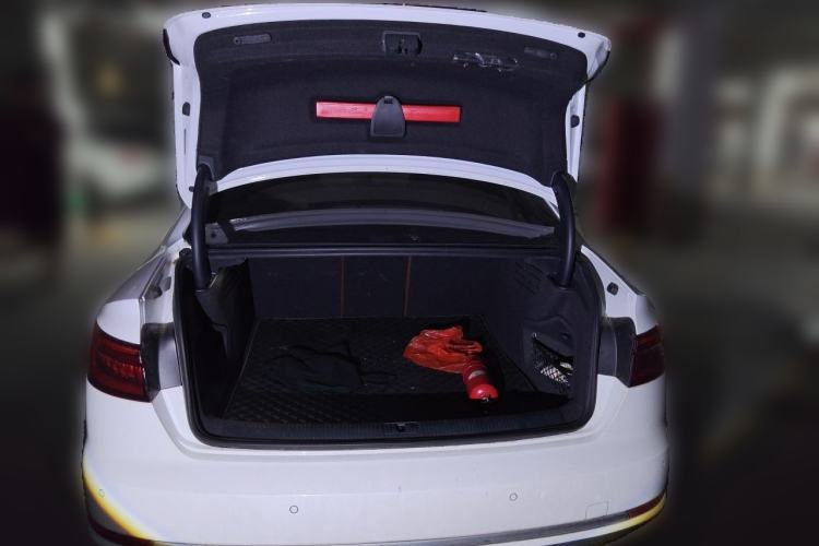Used Audi A4L 2019 40 TFSI Ambition China VI Trunk