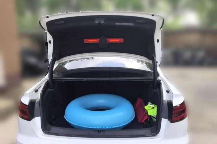 Used Audi A4L 2019 40 TFSI Ambition China VI Trunk