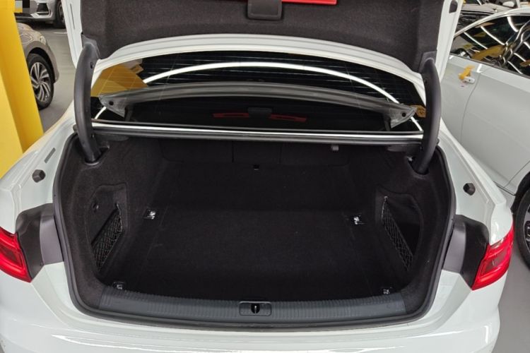 Used Audi A4L 2019 40 TFSI Fashion Version China V Trunk