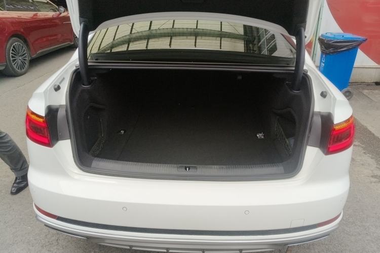 Used Audi A4L 2019 40 TFSI Fashion Version China V Trunk