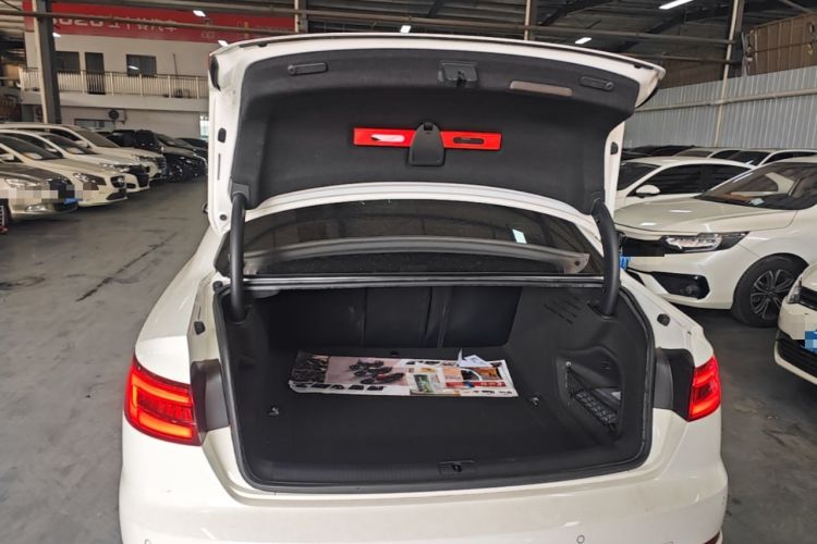 Used Audi A4L 2019 40 TFSI Ambition China VI Trunk