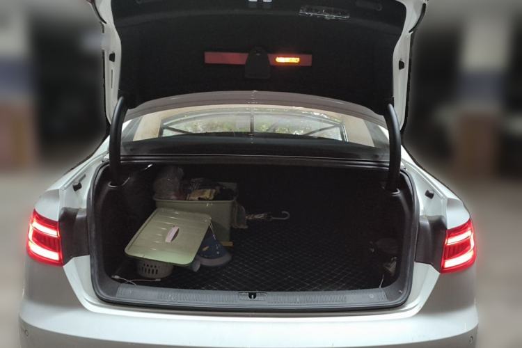 Used Audi A4L 2019 40 TFSI Ambition China VI Trunk