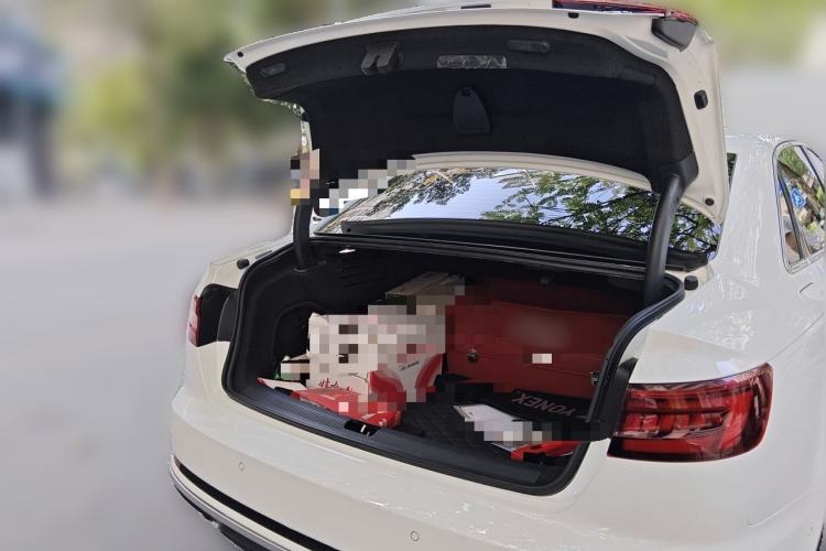 Used Audi A4L 2019 40 TFSI Fashion Edition China VI Emission Standard Trunk
