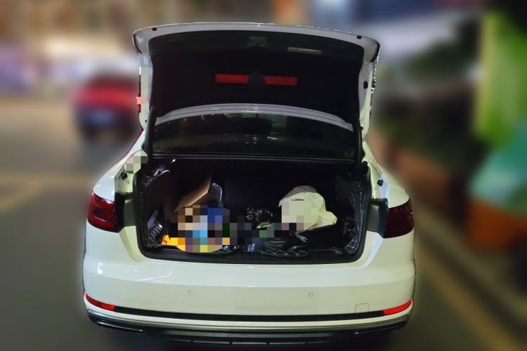 Used Audi A4L 2019 40 TFSI Fashion Edition China VI Emission Standard Trunk