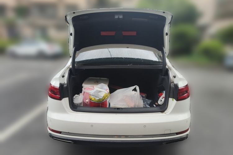 Used Audi A4L 2019 40 TFSI Ambition China VI Trunk