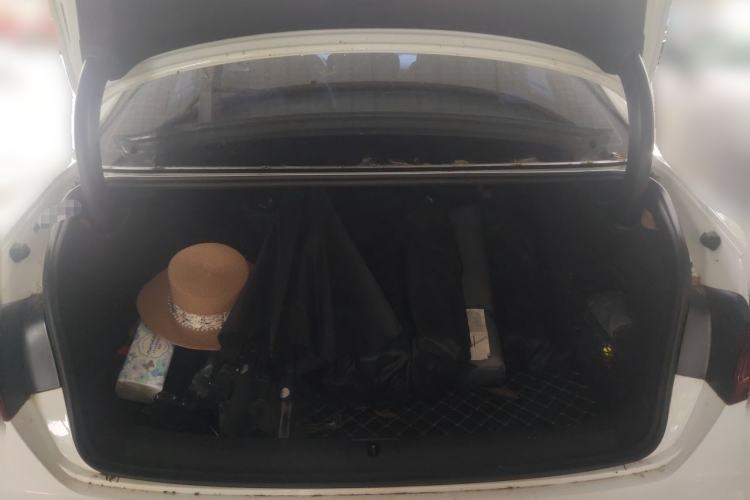 Used Audi A4L 2019 40 TFSI Fashion Edition China VI Emission Standard Trunk