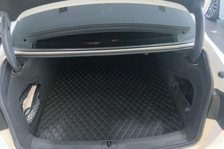 Used Audi A4L 2019 40 TFSI Fashion Version China V Trunk