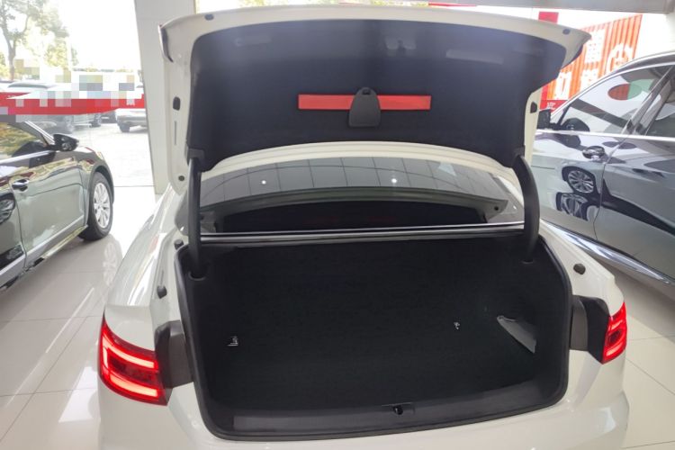 Used Audi A4L 2019 40 TFSI Ambition China VI Trunk