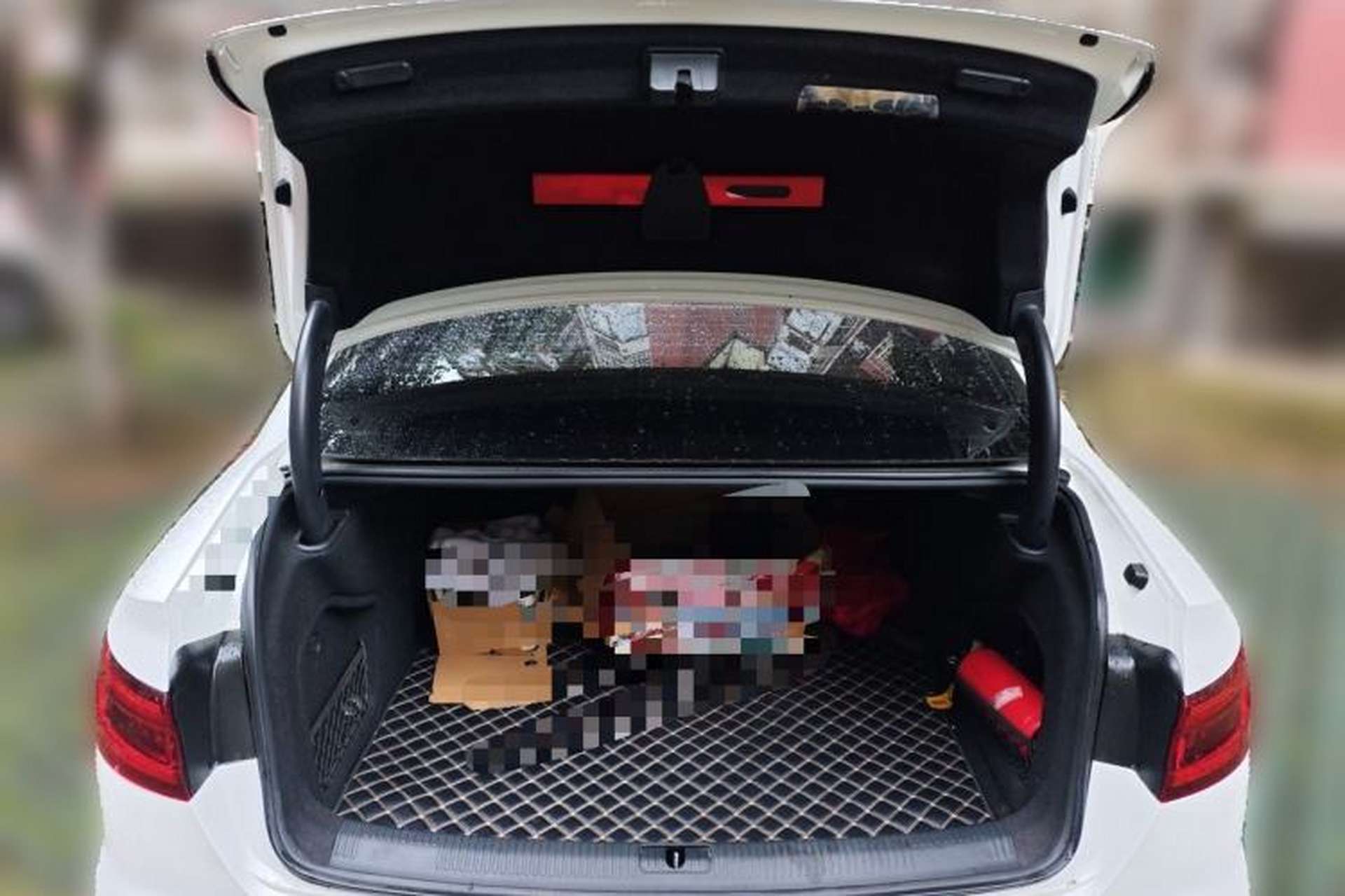 Used Audi A4L 2019 40 TFSI Fashion Edition China VI Emission Standard Trunk