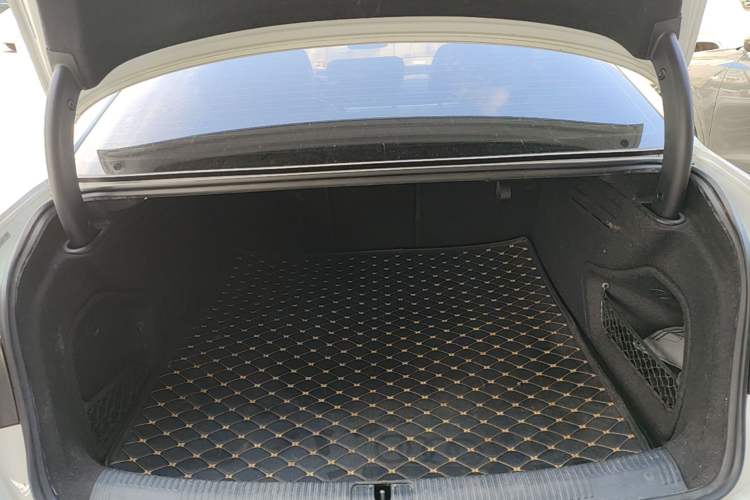 Used Audi A4L 2019 40 TFSI Fashion Version China V Trunk