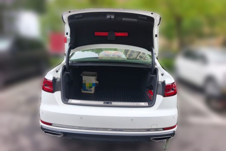 Used Audi A4L 2019 40 TFSI Ambition China VI Trunk