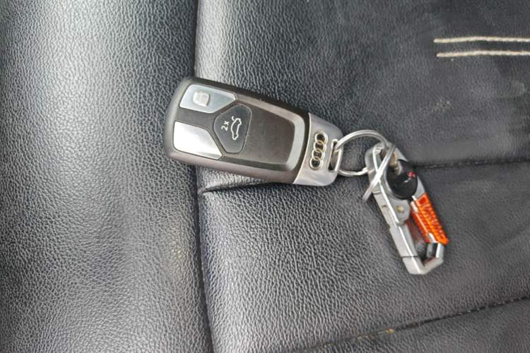 Used Audi A4L 2019 40 TFSI Ambition Version China V Vehicle Key