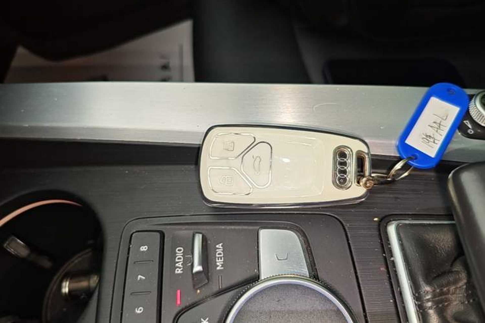 Used Audi A4L 2019 40 TFSI Fashion Version China V Vehicle Key