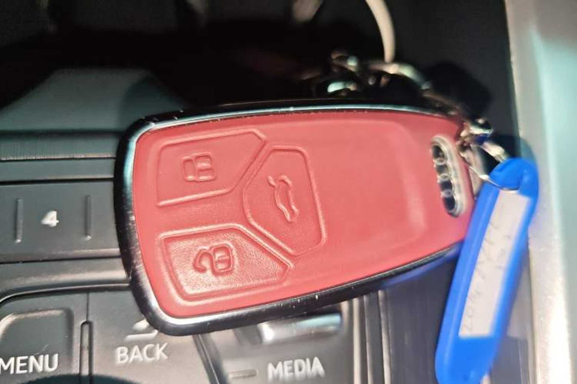 Used Audi A4L 2019 40 TFSI Fashion Edition China VI Emission Standard Vehicle Key