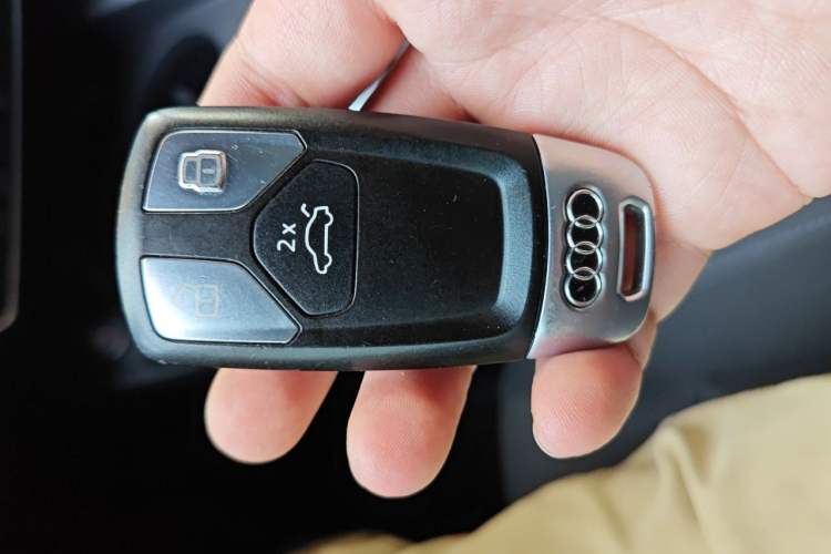 Used Audi A4L 2019 40 TFSI Ambition China VI Vehicle Key