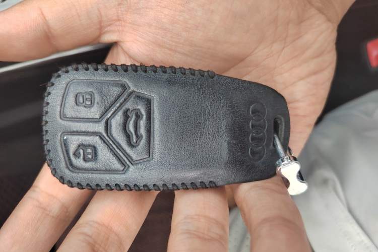 Used Audi A4L 2019 40 TFSI Ambition Version China V Vehicle Key