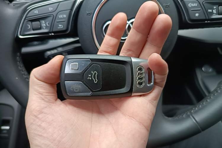 Used Audi A4L 2019 40 TFSI Fashion Version China V Vehicle Key