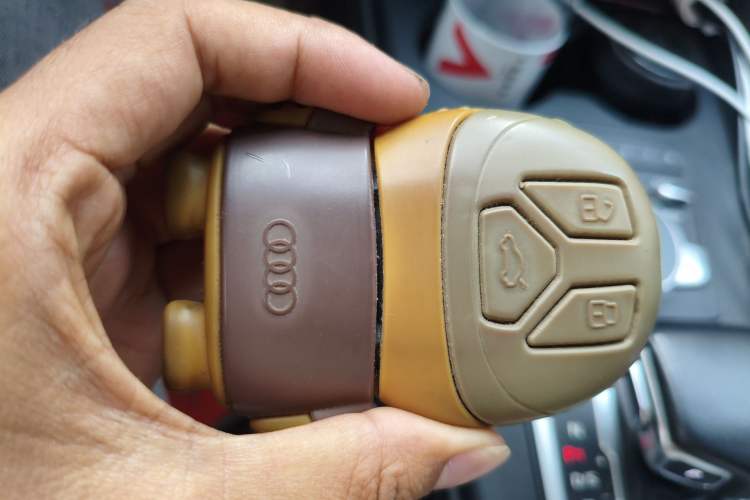 Used Audi A4L 2019 40 TFSI Fashion Version China V Vehicle Key