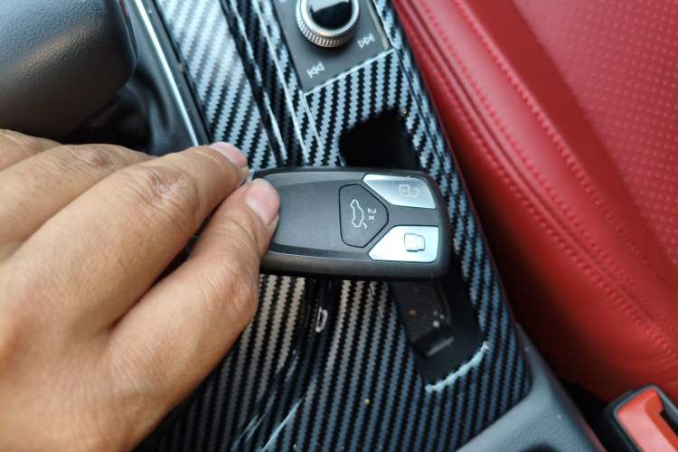 Used Audi A4L 2019 40 TFSI Fashion Version China V Vehicle Key
