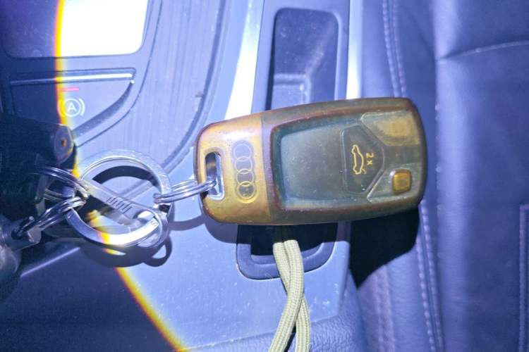 Used Audi A4L 2019 40 TFSI Fashion Edition China VI Emission Standard Vehicle Key