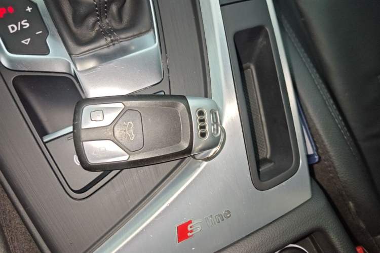 Used Audi A4L 2019 40 TFSI Fashion Version China V Vehicle Key