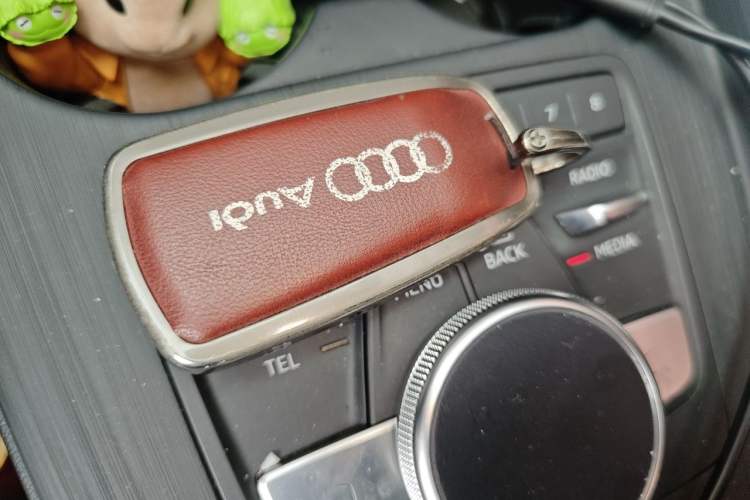 Used Audi A4L 2019 40 TFSI Fashion Version China V Vehicle Key