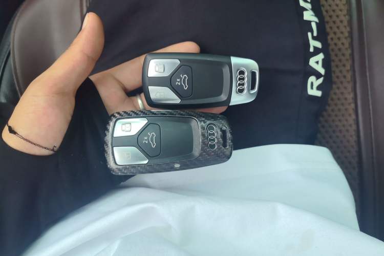 Used Audi A4L 2019 40 TFSI Ambition Version China V Vehicle Key