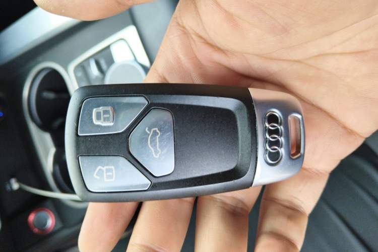 Used Audi A4L 2019 40 TFSI Sporty Version China V Vehicle Key