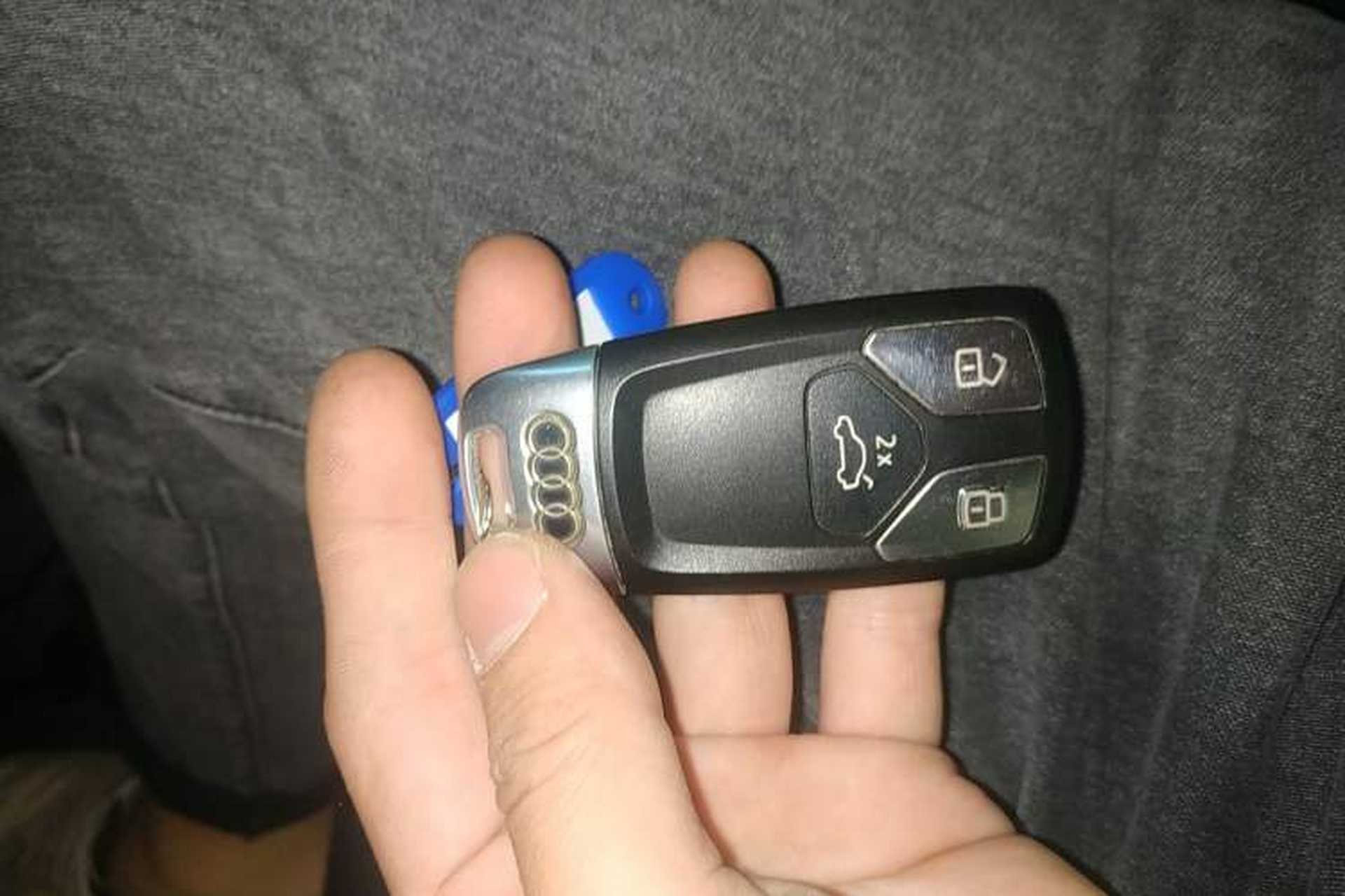 Used Audi A4L 2019 40 TFSI Fashion Edition China VI Emission Standard Vehicle Key