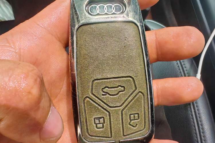Used Audi A4L 2019 40 TFSI Fashion Version China V Vehicle Key