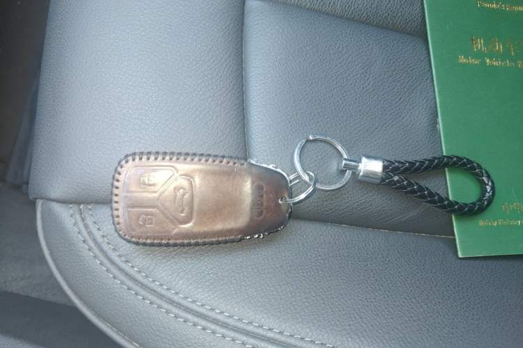 Used Audi A4L 2019 40 TFSI Fashion Version China V Vehicle Key