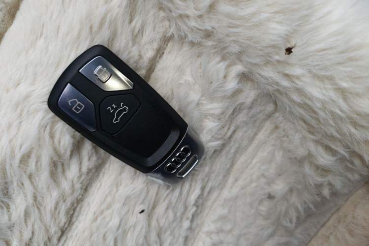 Used Audi A4L 2019 40 TFSI Ambition Version China V Vehicle Key