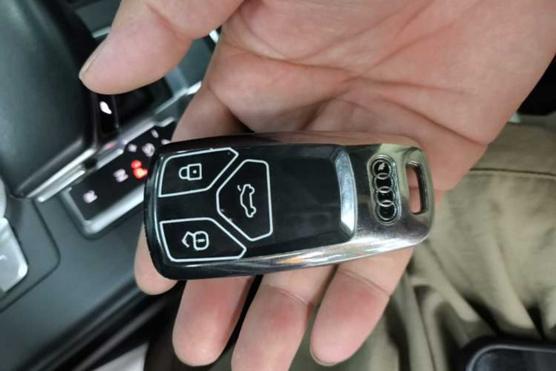 Used Audi A4L 2019 40 TFSI Fashion Edition China VI Emission Standard Vehicle Key