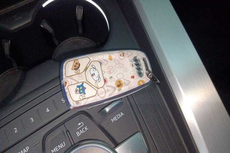 Used Audi A4L 2019 40 TFSI Fashion Version China V Vehicle Key