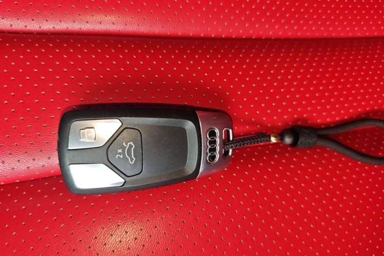 Used Audi A4L 2019 40 TFSI Ambition Version China V Vehicle Key