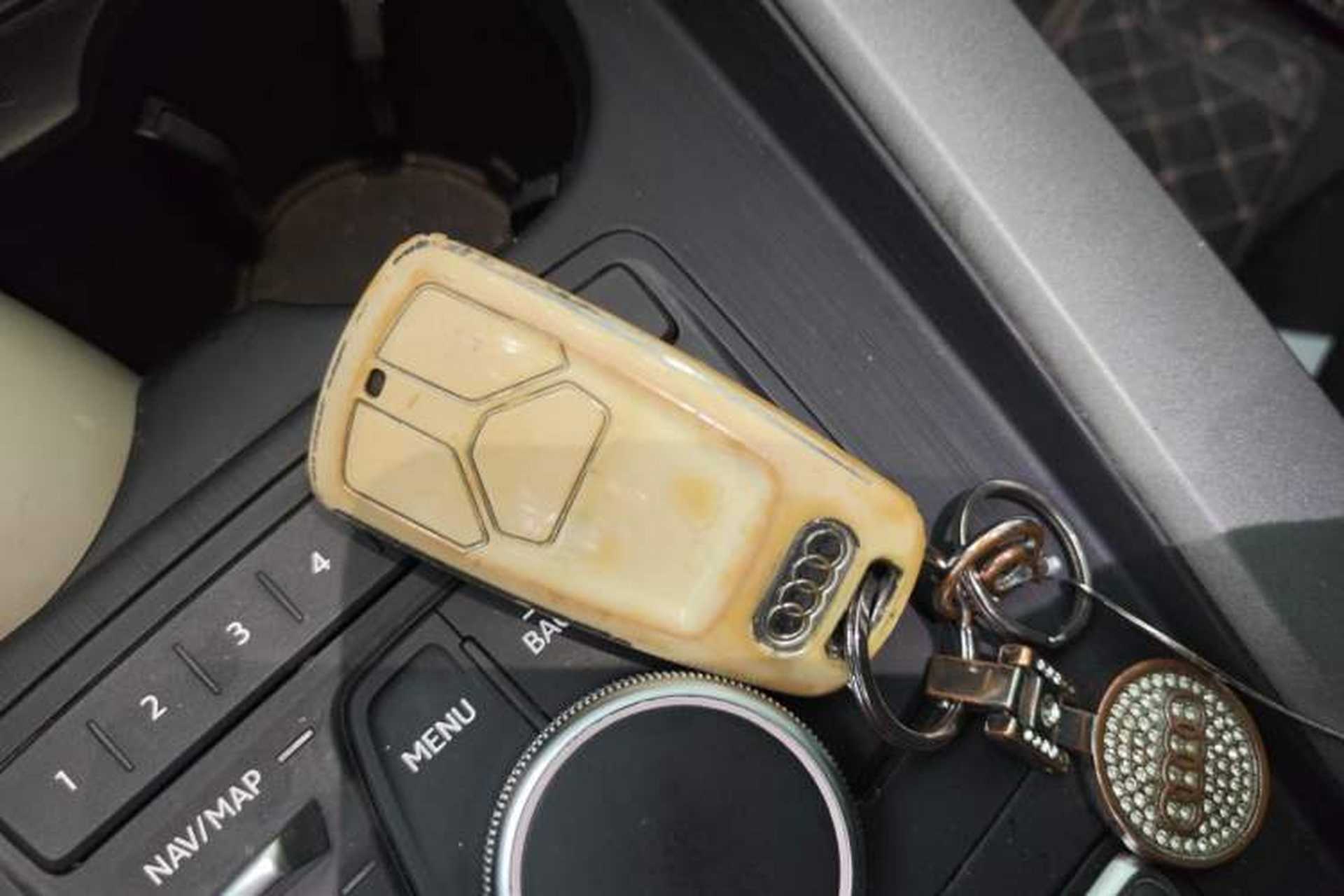 Used Audi A4L 2019 40 TFSI Ambition China VI Vehicle Key