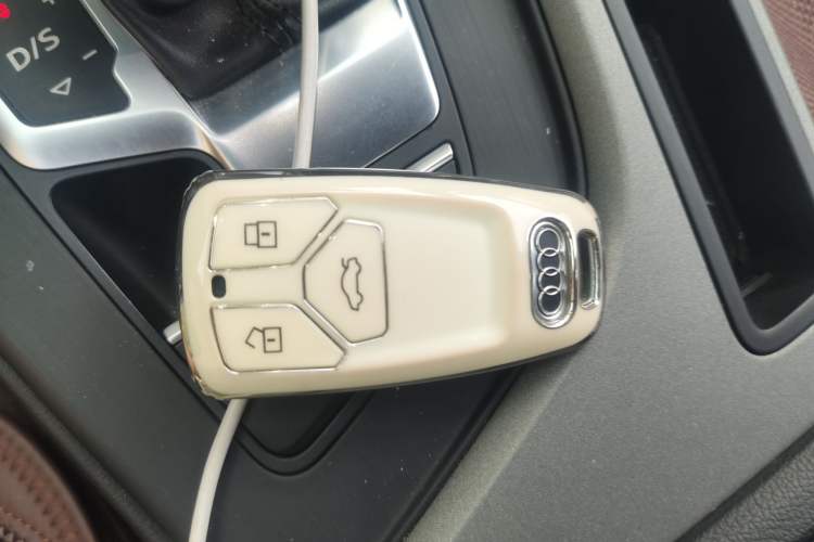 Used Audi A4L 2019 40 TFSI Ambition Version China V Vehicle Key