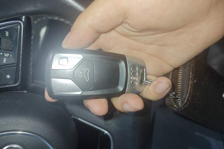 Used Audi A4L 2019 45 TFSI quattro Individual Sport Edition China V Vehicle Key