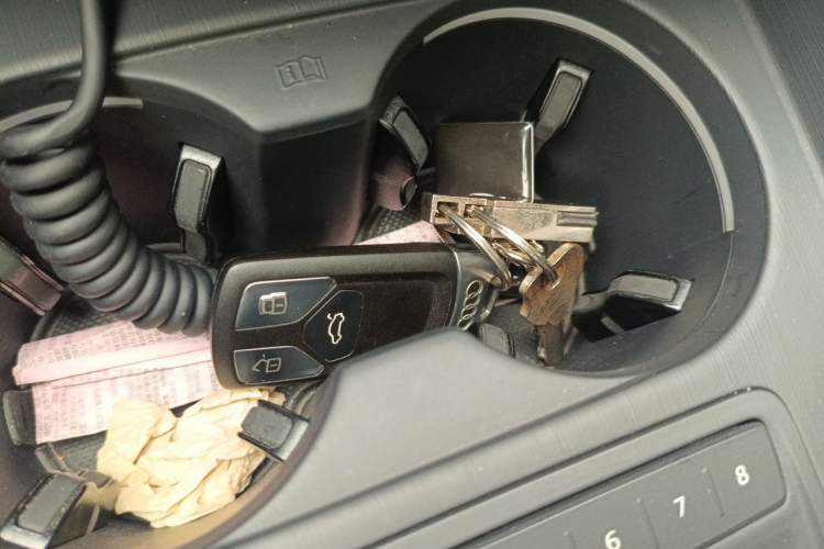 Used Audi A4L 2019 40 TFSI Fashion Version China V Vehicle Key